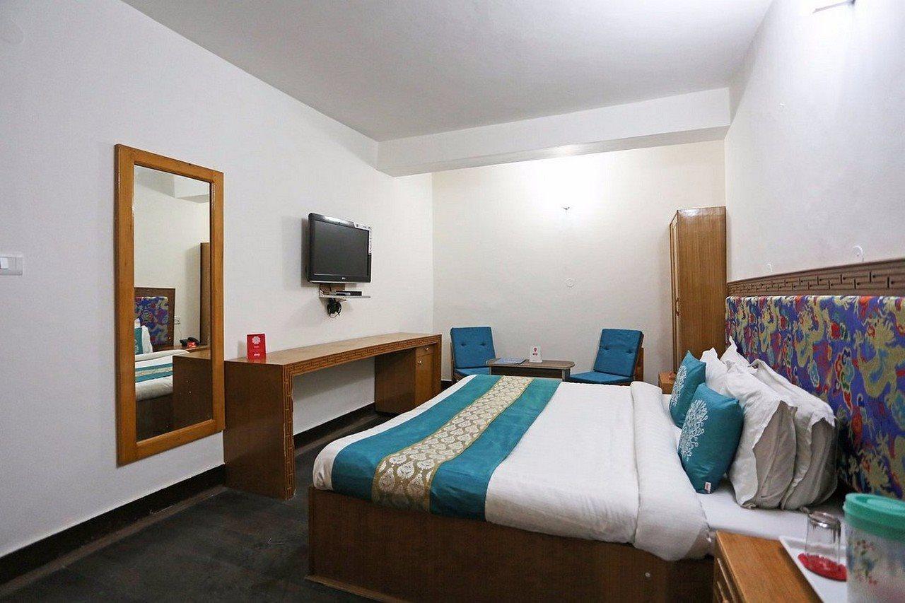 The Auspicious Hotel 레 외부 사진